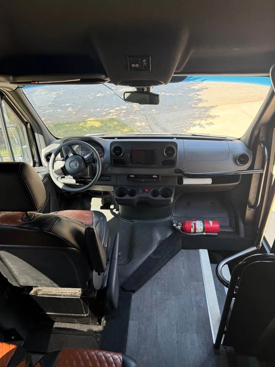 2023 Mercedes-Benz VS30 Sprinter - Image 3 of 15