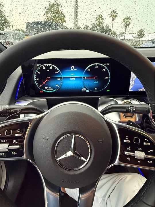 2023 Mercedes-Benz EQB - Image 12 of 14