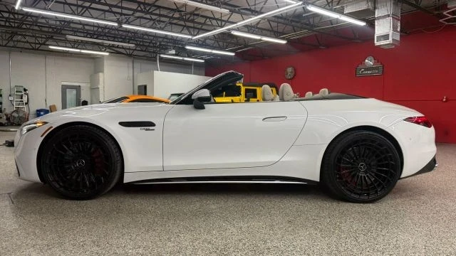2023 Mercedes-Benz - Image 5 of 31