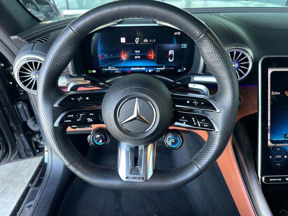 2023 Mercedes-Benz - Image 17 of 31