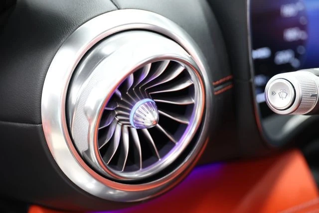 2023 Mercedes-Benz R232 SL 43 AMG - Image 26 of 31