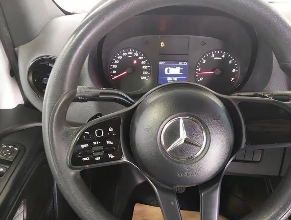 2023 Mercedes-Benz VS30 Sprinter - Image 8 of 10