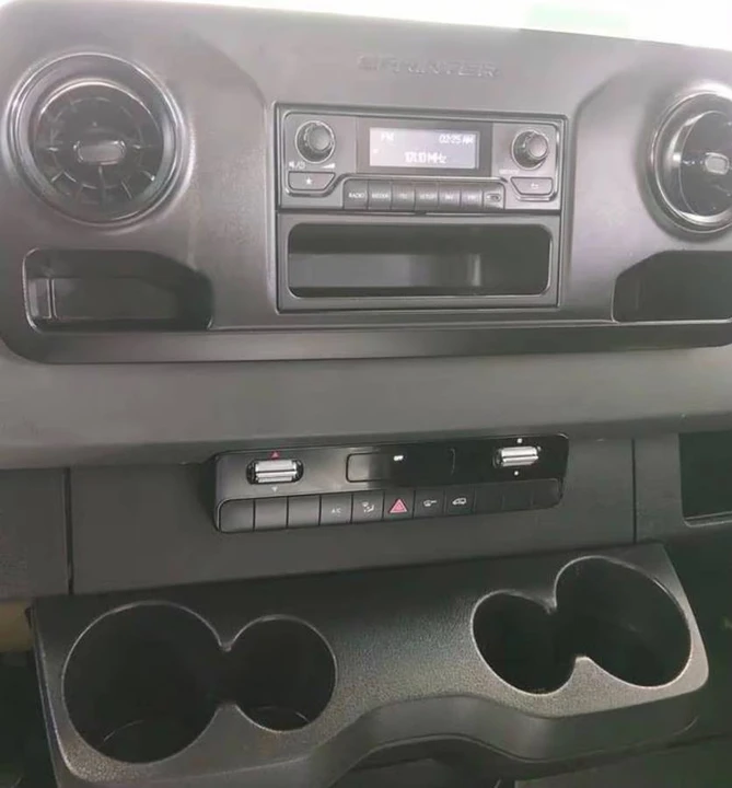 2023 Mercedes-Benz VS30 Sprinter - Image 10 of 10