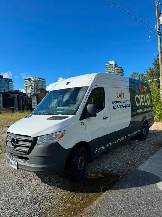 2023 Mercedes-Benz VS30 Sprinter - Image 2 of 10