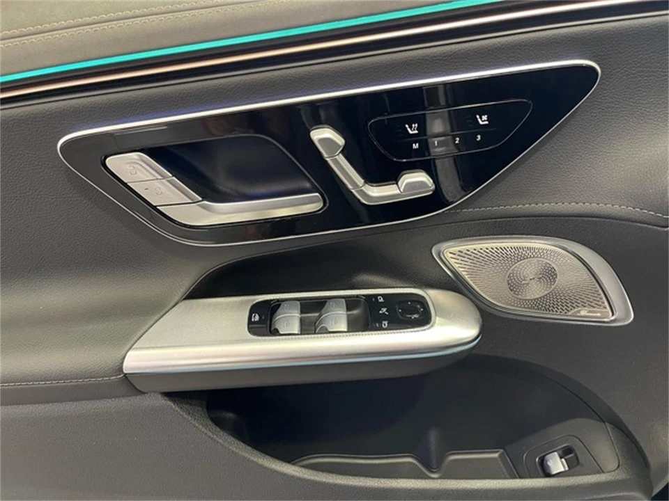 2023 Mercedes-Benz - Image 22 of 31