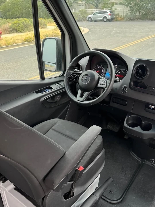 2023 Mercedes-Benz VS30 Sprinter - Image 15 of 19