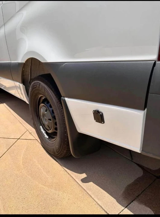 2023 Mercedes-Benz VS30 Sprinter - Image 2 of 3