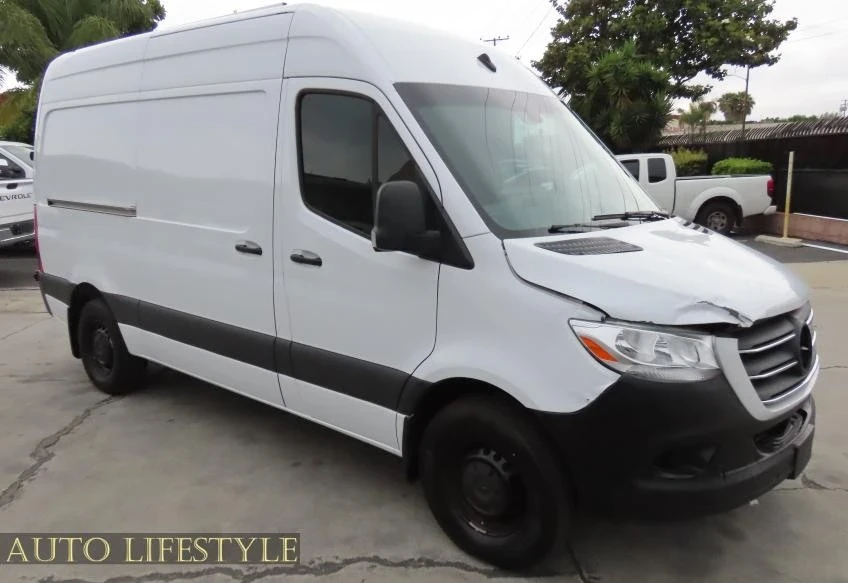 2023 Mercedes-Benz VS30 Sprinter - Image 2 of 21