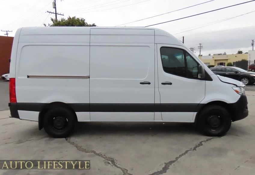 2023 Mercedes-Benz VS30 Sprinter - Image 6 of 21