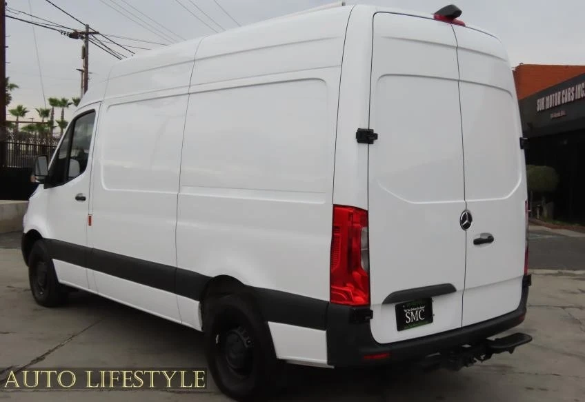 2023 Mercedes-Benz VS30 Sprinter - Image 9 of 21