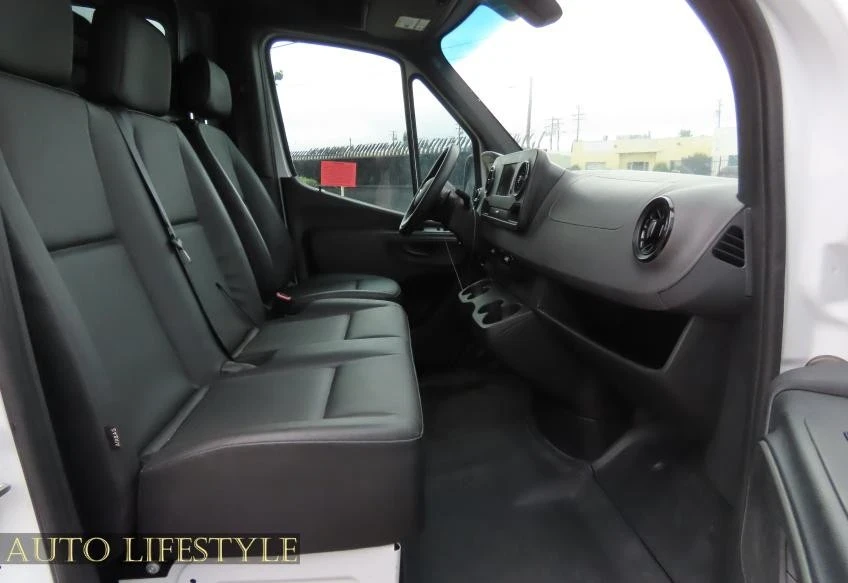2023 Mercedes-Benz VS30 Sprinter - Image 20 of 21