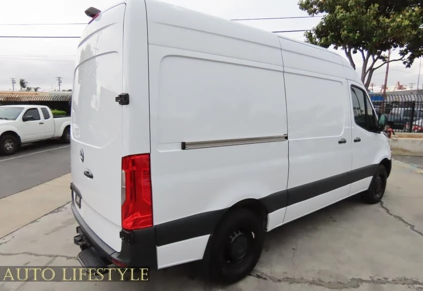 2023 Mercedes-Benz VS30 Sprinter - Image 7 of 21