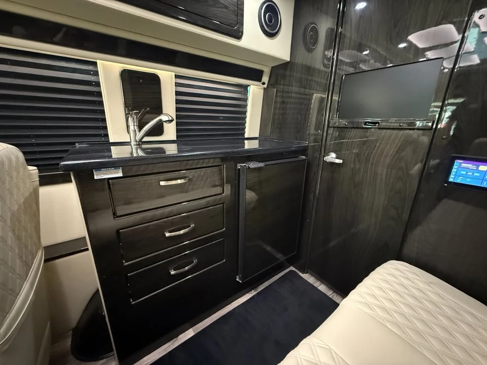 2023 Mercedes-Benz VS30 Sprinter - Image 14 of 17