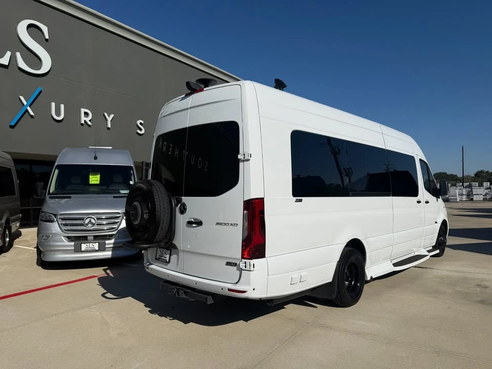 2023 Mercedes-Benz VS30 Sprinter - Image 3 of 17