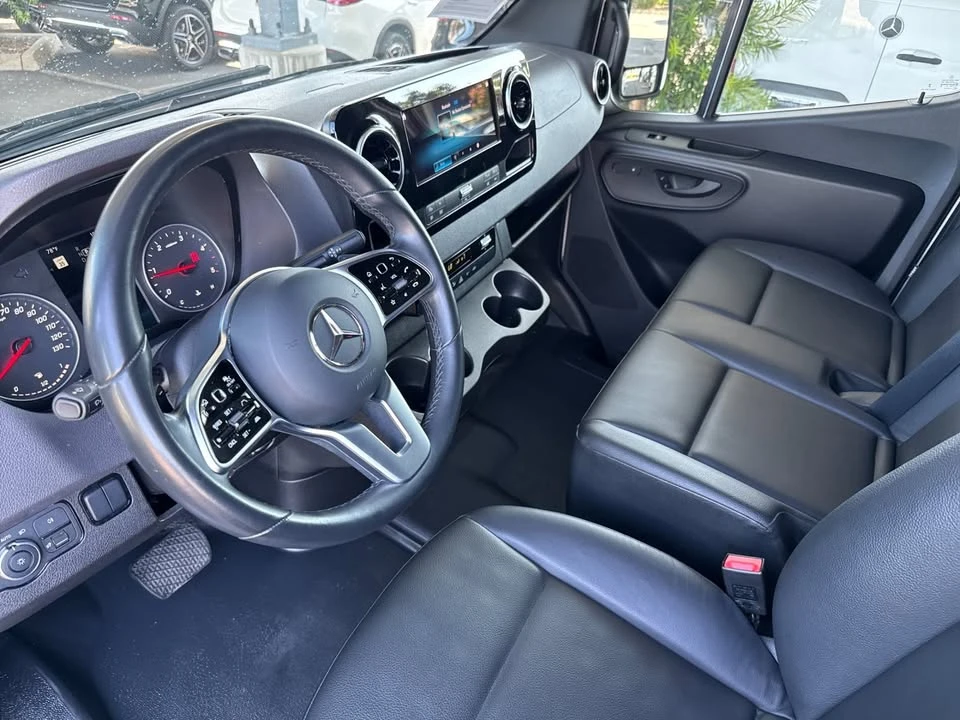 2023 Mercedes-Benz VS30 Sprinter - Image 8 of 15