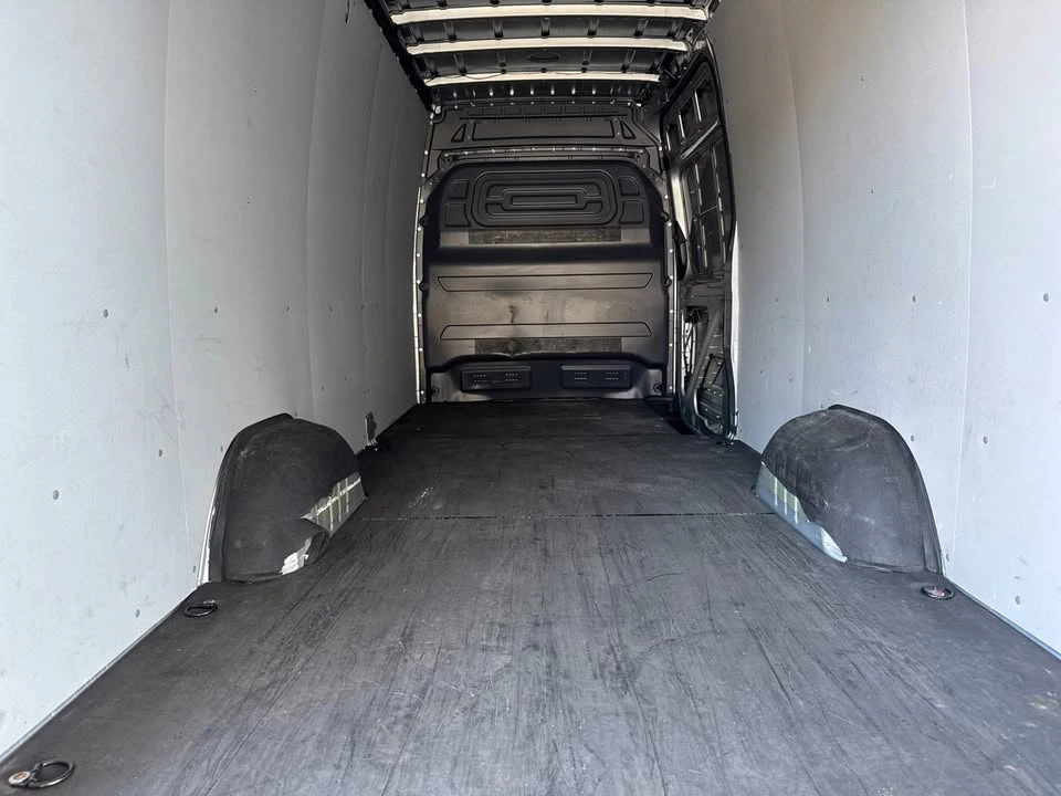 2023 Mercedes-Benz VS30 Sprinter - Image 11 of 15