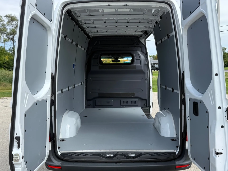 2023 Mercedes-Benz VS30 Sprinter - Image 8 of 21