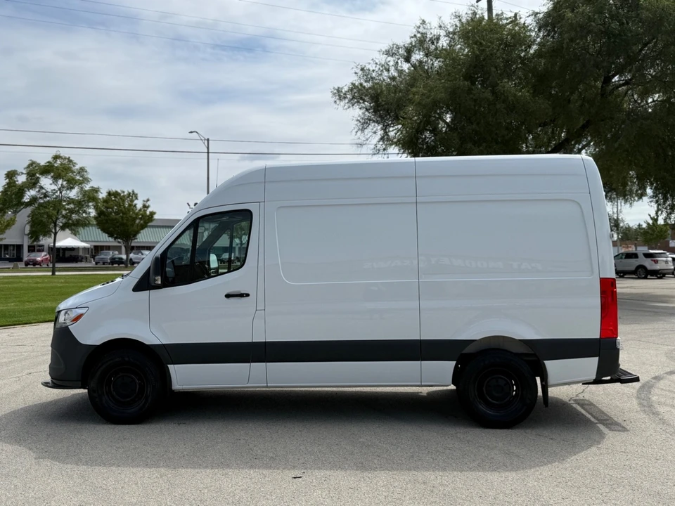 2023 Mercedes-Benz VS30 Sprinter - Image 5 of 21