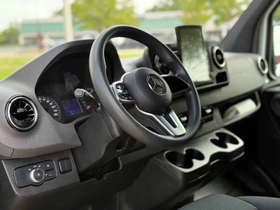 2023 Mercedes-Benz VS30 Sprinter - Image 13 of 21