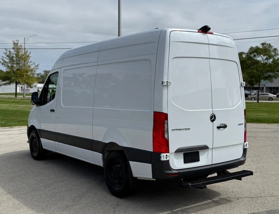 2023 Mercedes-Benz VS30 Sprinter - Image 4 of 21