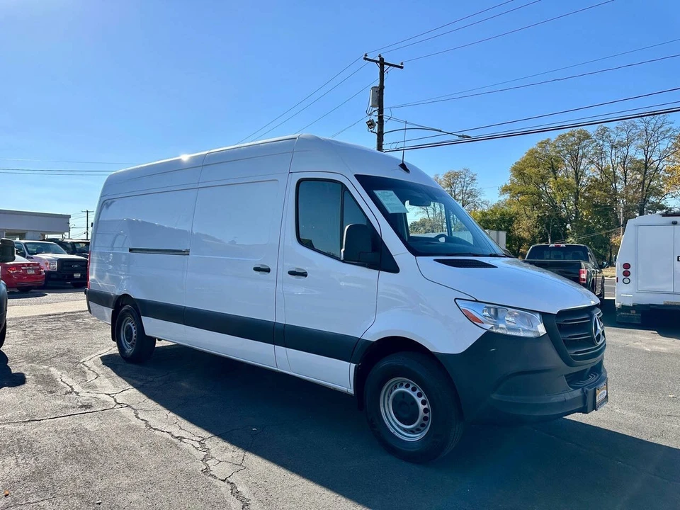 2023 Mercedes-Benz VS30 Sprinter - Image 3 of 21