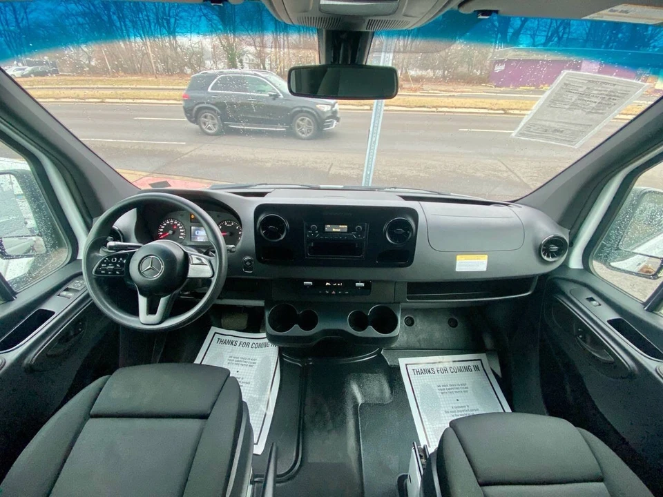 2023 Mercedes-Benz VS30 Sprinter - Image 11 of 21