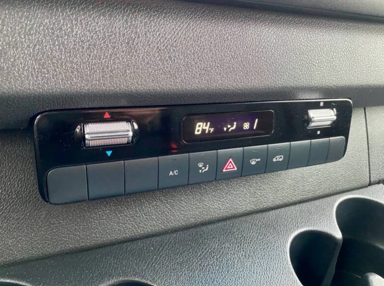 2023 Mercedes-Benz VS30 Sprinter - Image 9 of 12