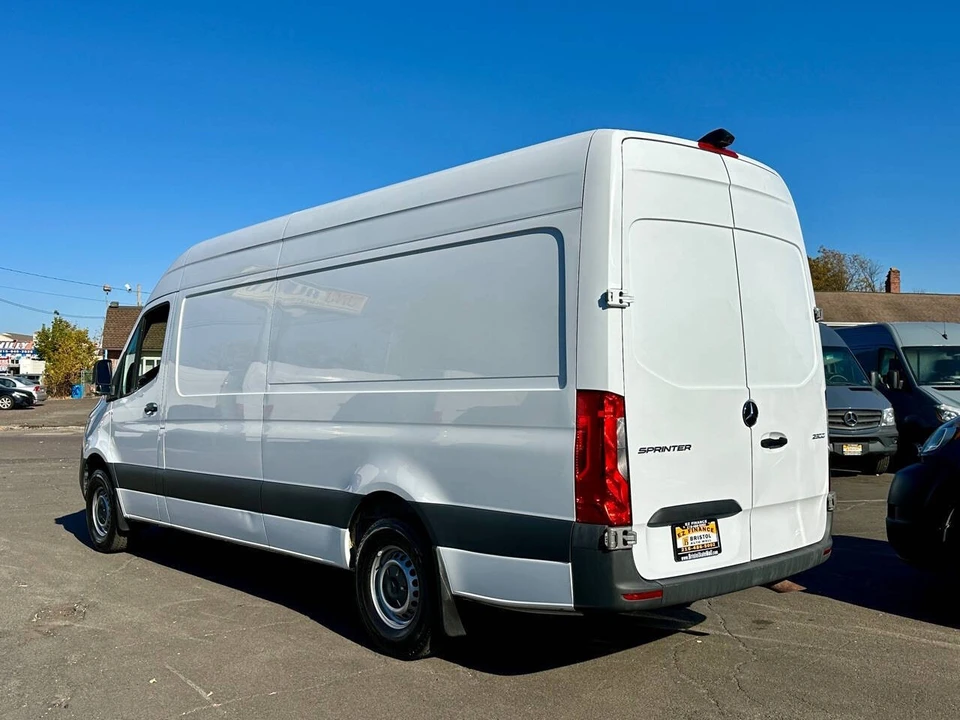 2023 Mercedes-Benz VS30 Sprinter - Image 5 of 21