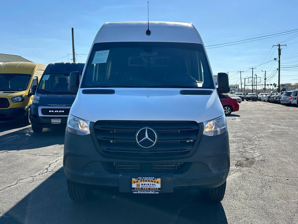 2023 Mercedes-Benz VS30 Sprinter - Image 2 of 21