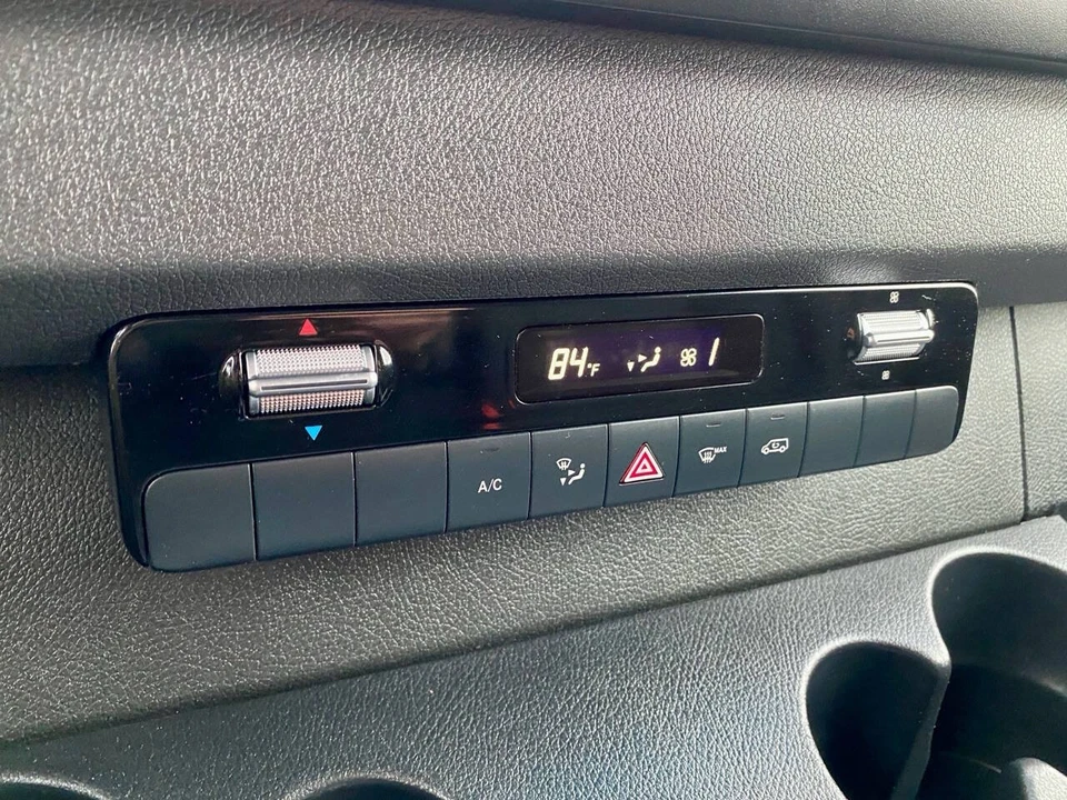 2023 Mercedes-Benz VS30 Sprinter - Image 18 of 21