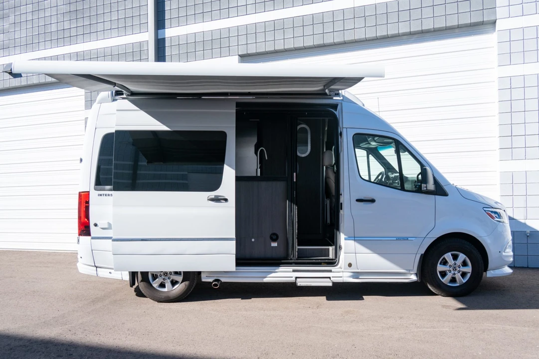 2023 Mercedes-Benz VS30 Sprinter - Image 3 of 8