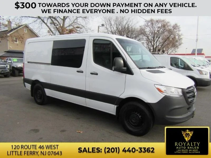2023 Mercedes-Benz VS30 Sprinter - Image 2 of 12