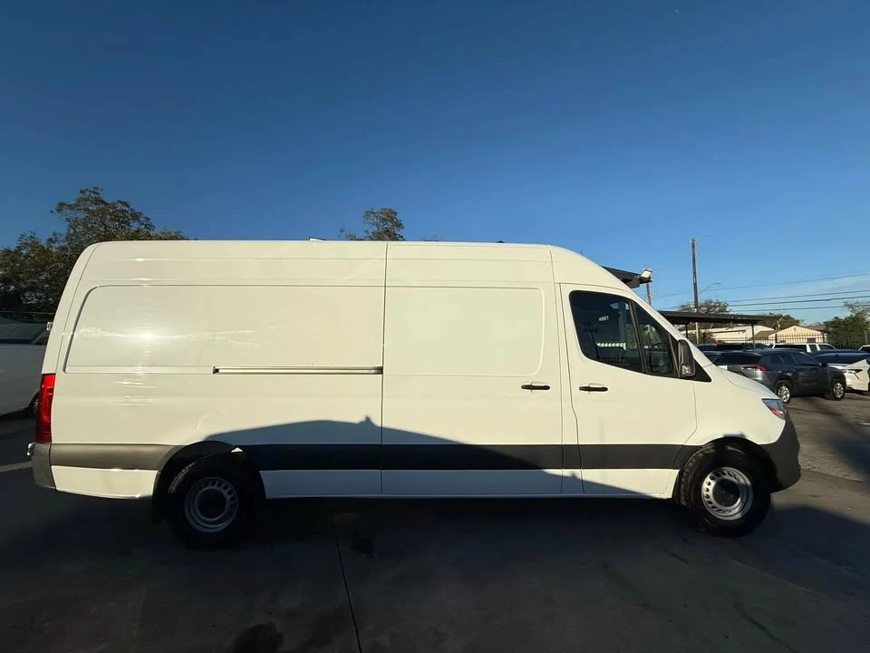 2023 Mercedes-Benz VS30 Sprinter - Image 6 of 14