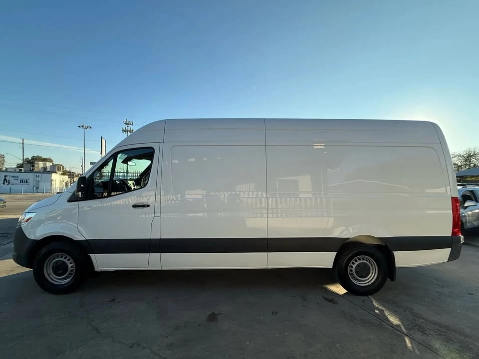 2023 Mercedes-Benz VS30 Sprinter - Image 5 of 14