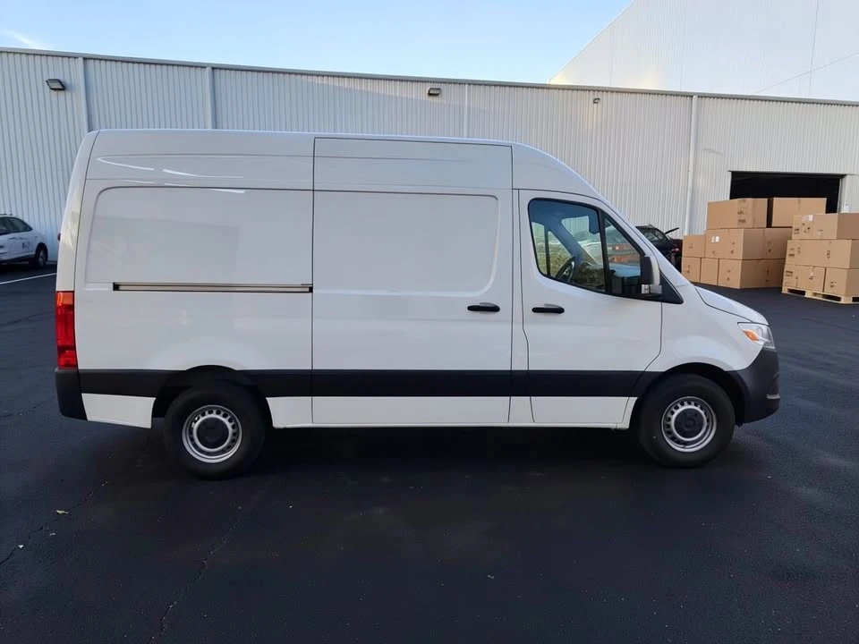 2023 Mercedes-Benz VS30 Sprinter - Image 6 of 9