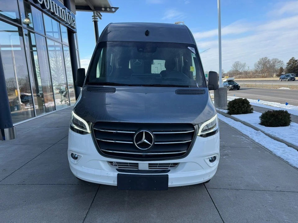 2023 Mercedes-Benz VS30 Sprinter - Image 2 of 21