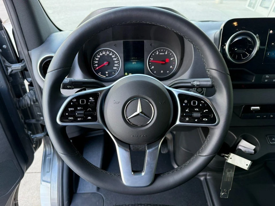 2023 Mercedes-Benz VS30 Sprinter - Image 15 of 21