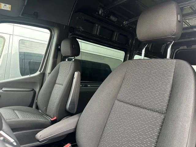 2023 Mercedes-Benz VS30 Sprinter - Image 14 of 15