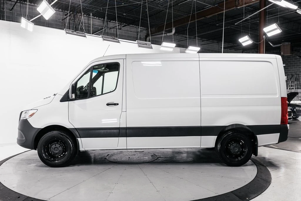 2023 Mercedes-Benz VS30 Sprinter - Image 4 of 12