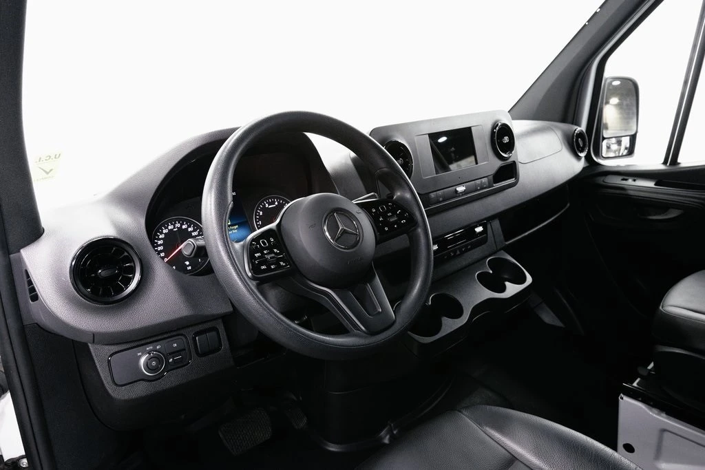 2023 Mercedes-Benz VS30 Sprinter - Image 8 of 12
