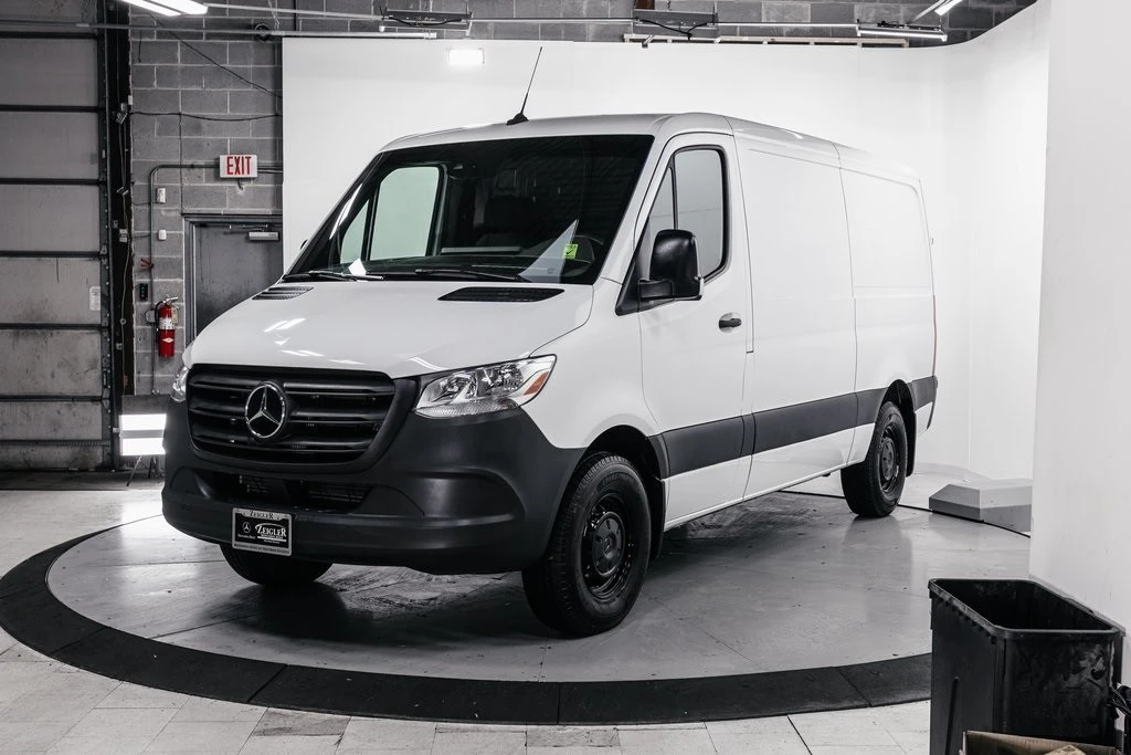 2023 Mercedes-Benz VS30 Sprinter - Image 3 of 12