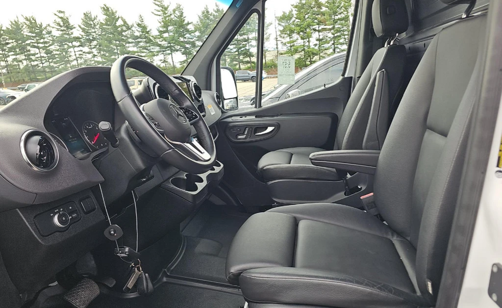 2023 Mercedes-Benz VS30 Sprinter - Image 11 of 15