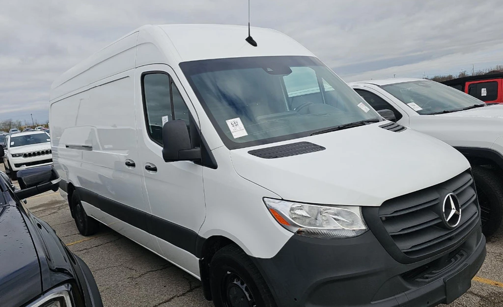 2023 Mercedes-Benz VS30 Sprinter - Image 8 of 15