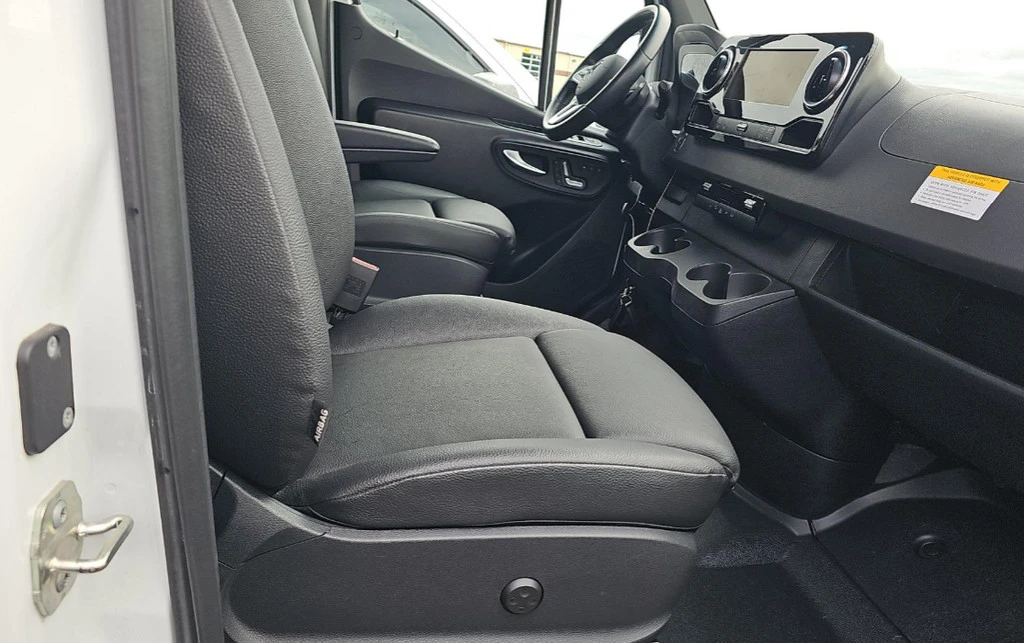 2023 Mercedes-Benz VS30 Sprinter - Image 12 of 15
