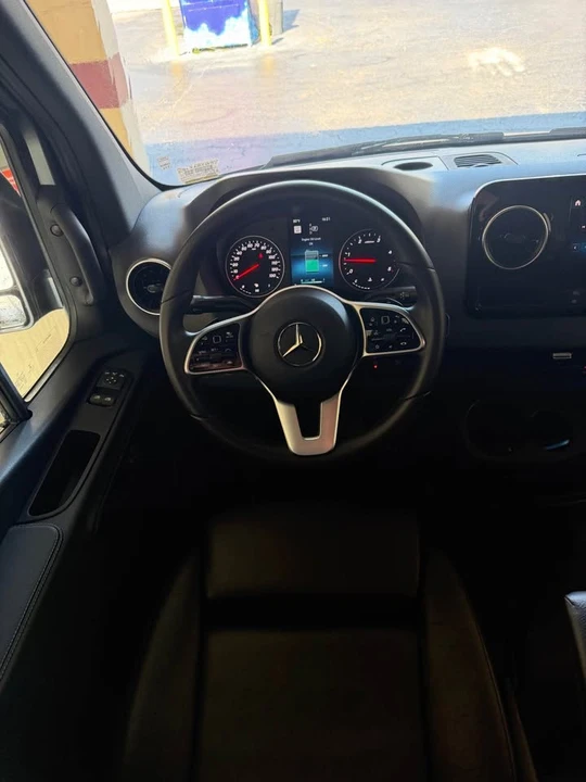2023 Mercedes-Benz VS30 Sprinter - Image 10 of 13