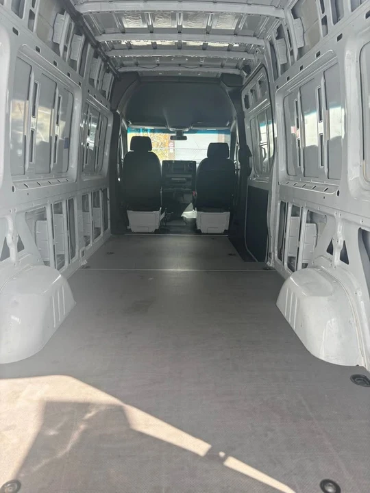 2023 Mercedes-Benz VS30 Sprinter - Image 5 of 9
