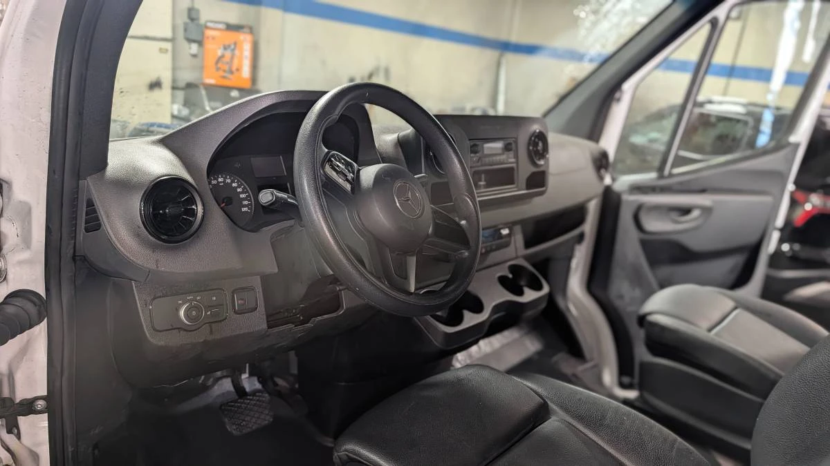 2023 Mercedes-Benz VS30 Sprinter - Image 5 of 15