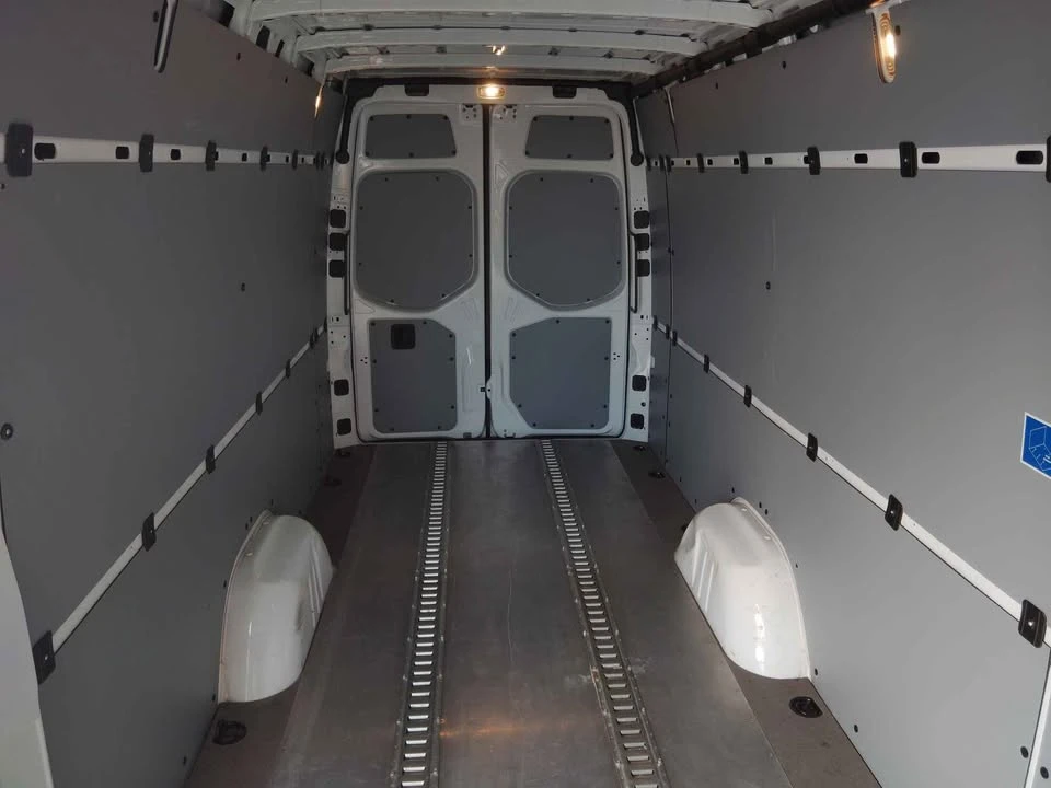 2023 Mercedes-Benz VS30 Sprinter - Image 7 of 15