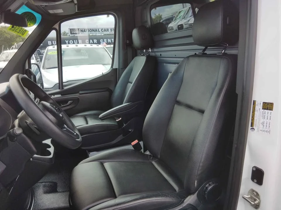 2023 Mercedes-Benz VS30 Sprinter - Image 3 of 15