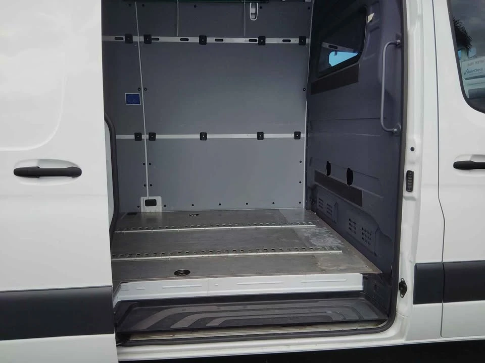 2023 Mercedes-Benz VS30 Sprinter - Image 6 of 15